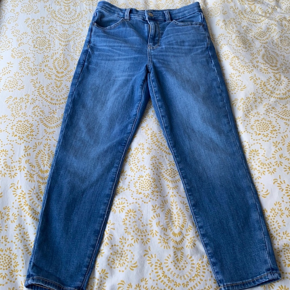 American Eagle Super High Rise Jegging Crop Jeans
